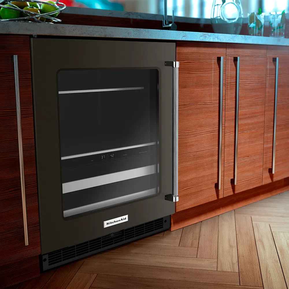 Centro de Bebidas KitchenAid KUBL314KBS 24” – Doble Zona, Acero Negro con Protección UV