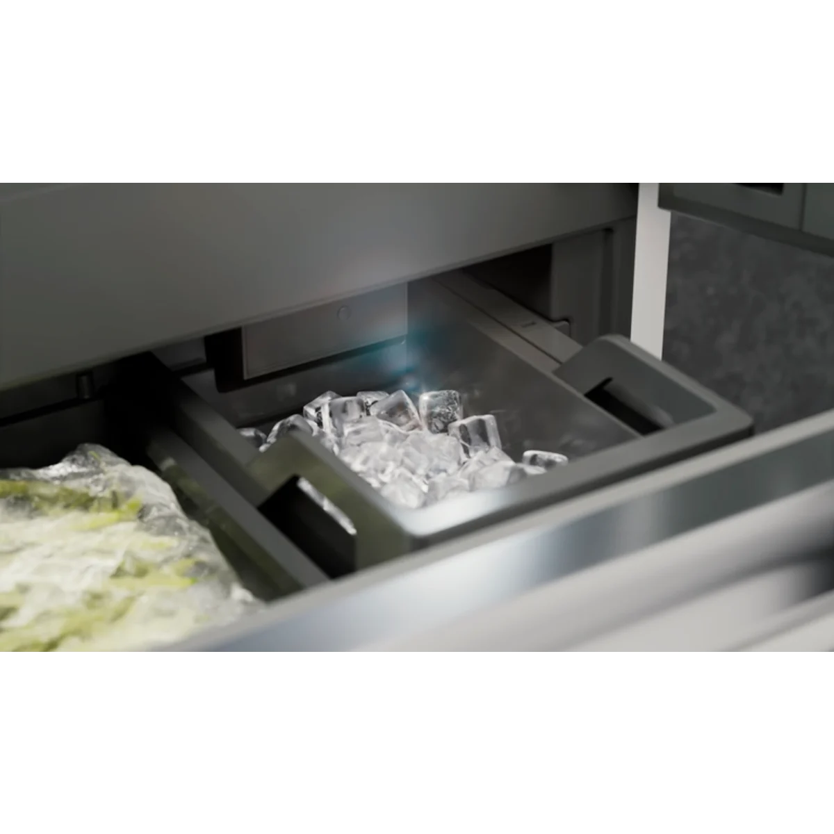 Refrigerador-congelador de Integración Panelable, 75 cms Liebherr - HC1581G Izquierda